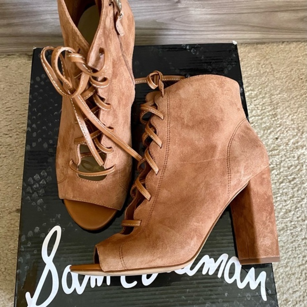 Sam Edelman Yvie Saddle Suede Booties